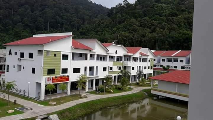 Homestay Lot 10 Pangkor Pekan Pangkor ภายนอก รูปภาพ